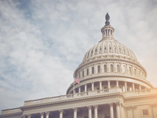 Did Biden win the 2020 election fairly?
Yes:
Rep - 25%
Dem - 81%
Ind - 50%

#January6
#BreakingPoll
...